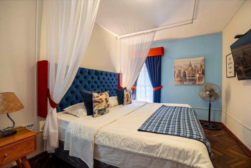 Britanico En Miraflores & Primer Piso, 3 *